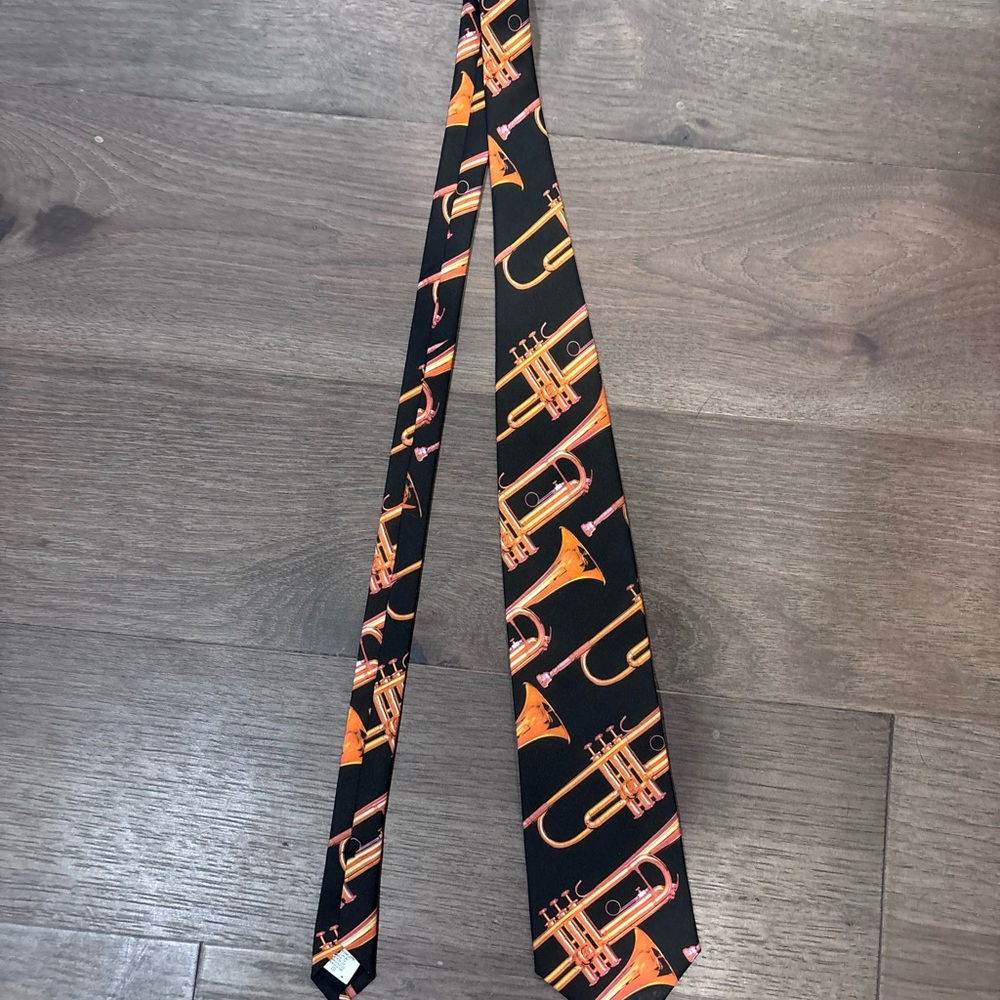 Vintage Men’s Ralph Marlin Necktie with Trumpet Design